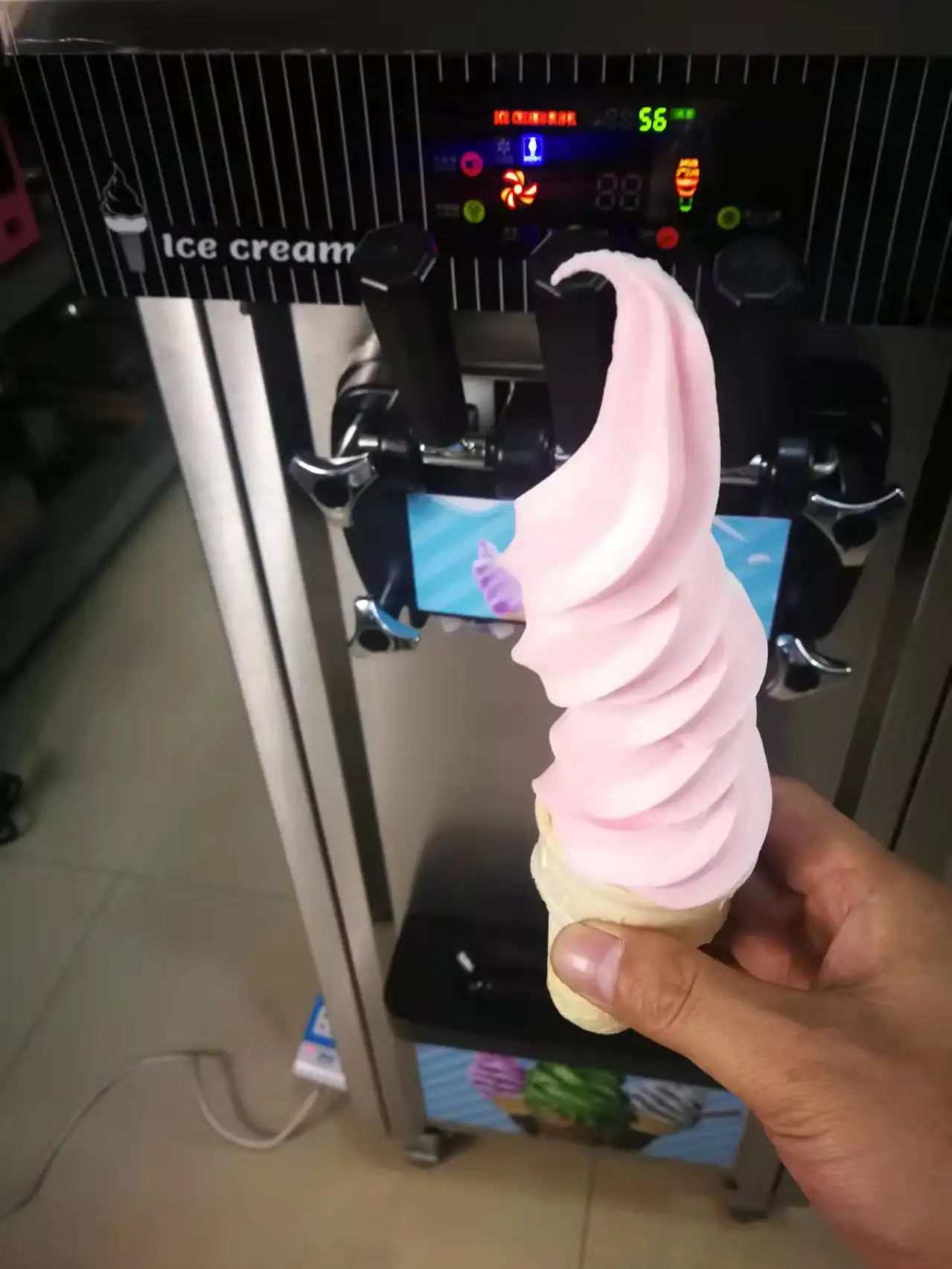 CE Certified Commercial Three Flavor Soft Ice Cream Machine Frozen Yogurt Machine Manufacturer